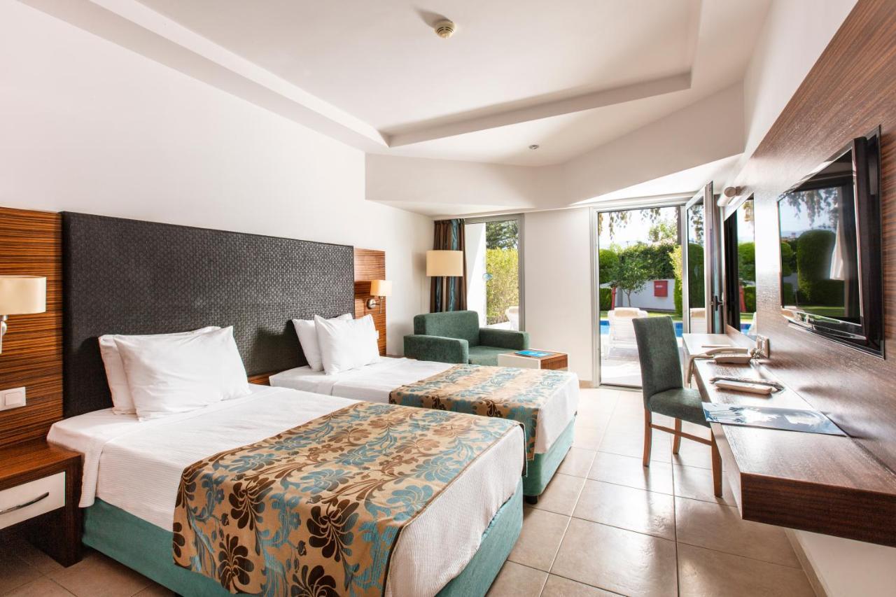 Palm Wings Kusadasi Beach Resort&Spa エクステリア 写真