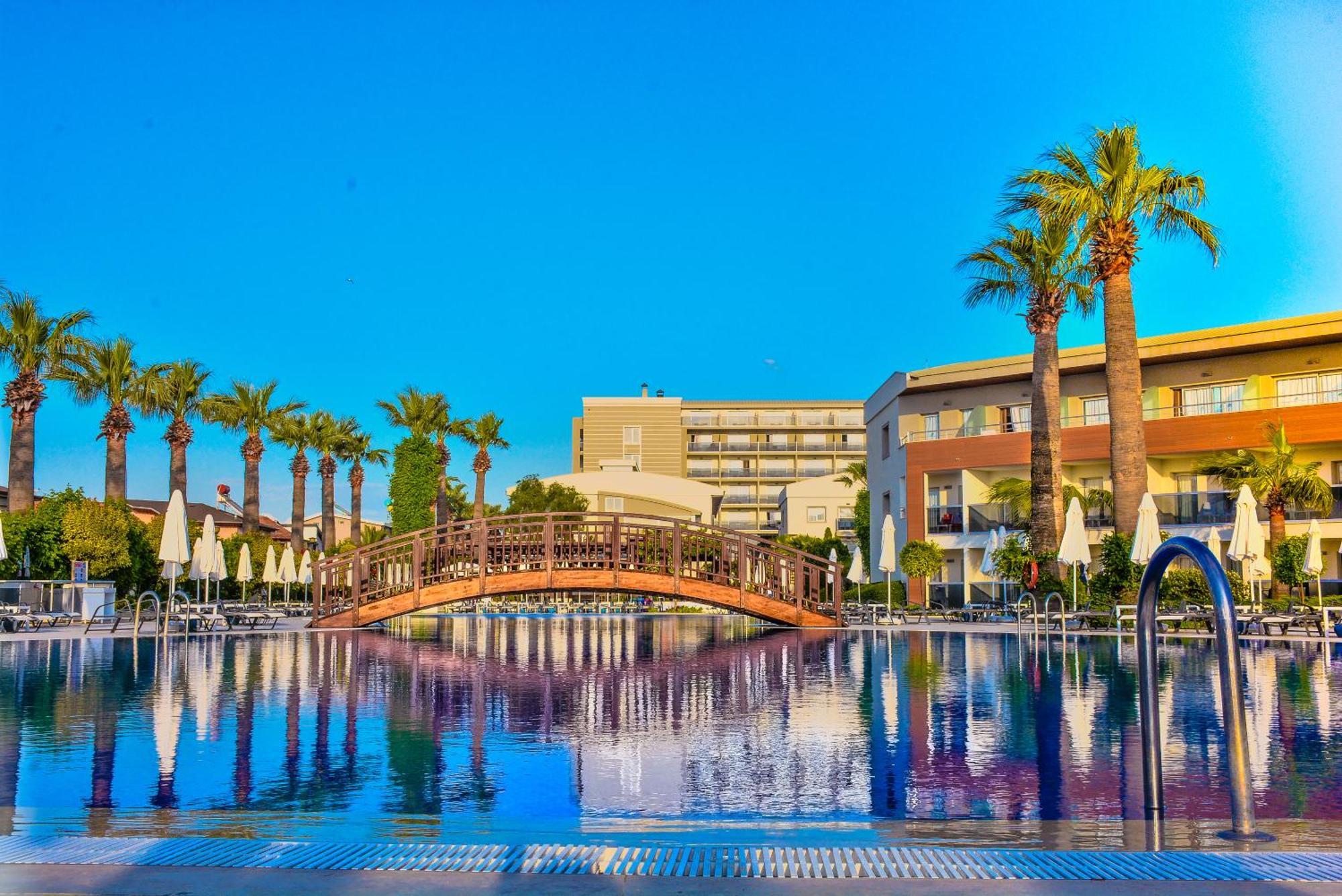 Palm Wings Kusadasi Beach Resort&Spa エクステリア 写真