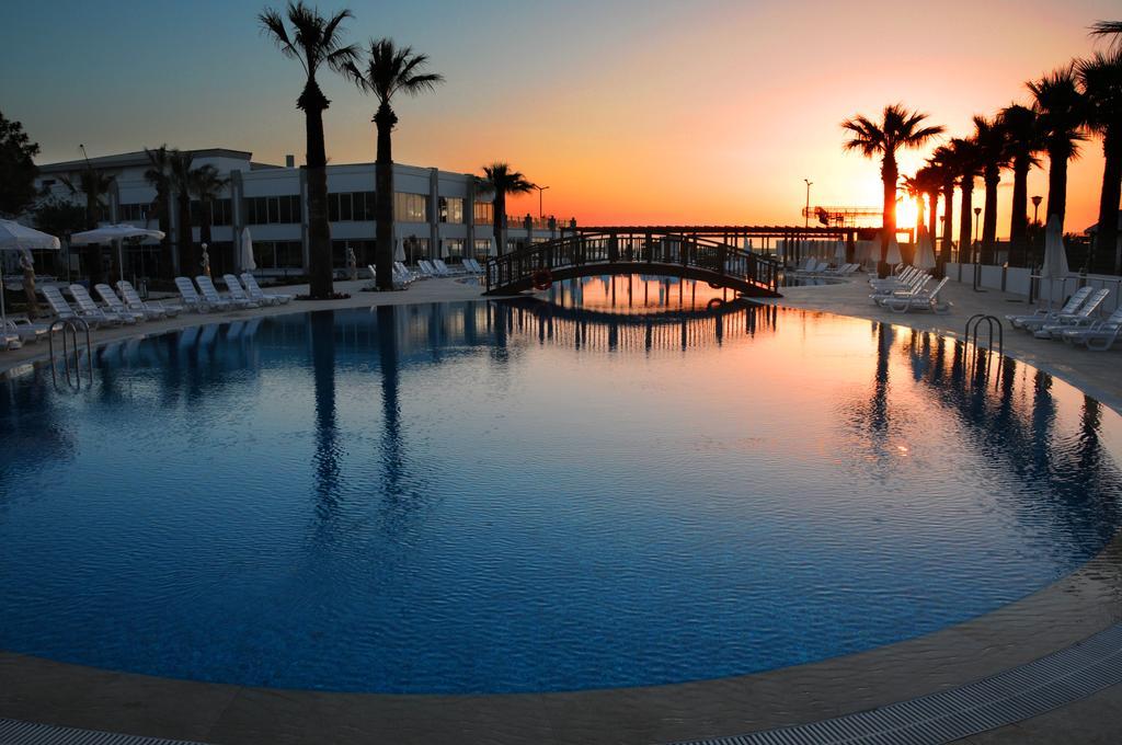 Palm Wings Kusadasi Beach Resort&Spa エクステリア 写真