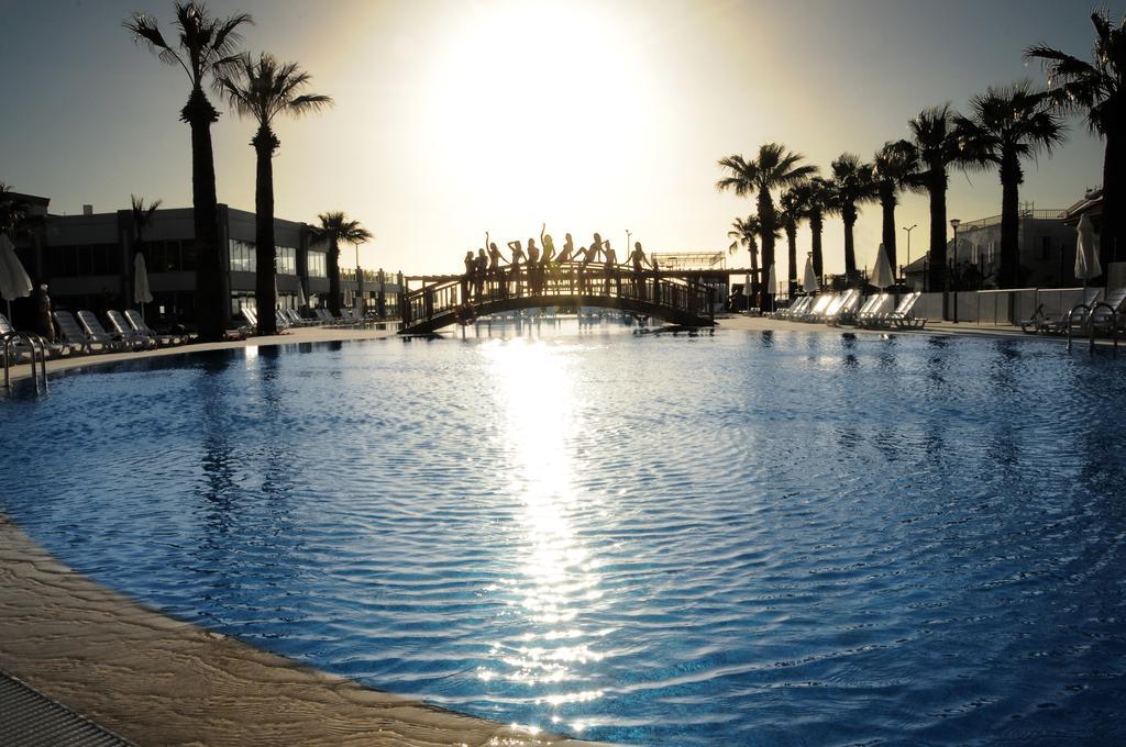 Palm Wings Kusadasi Beach Resort&Spa エクステリア 写真