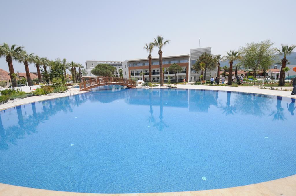 Palm Wings Kusadasi Beach Resort&Spa エクステリア 写真